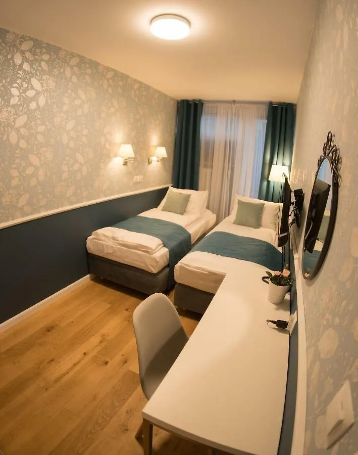 Apartament Hotel Grzybowska 9 ワルシャワ 0*,