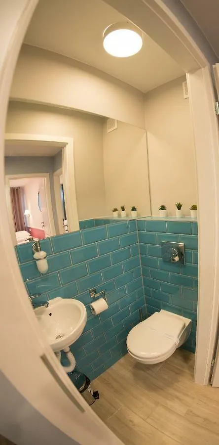Apartament Hotel Grzybowska 9 ワルシャワ 0*,